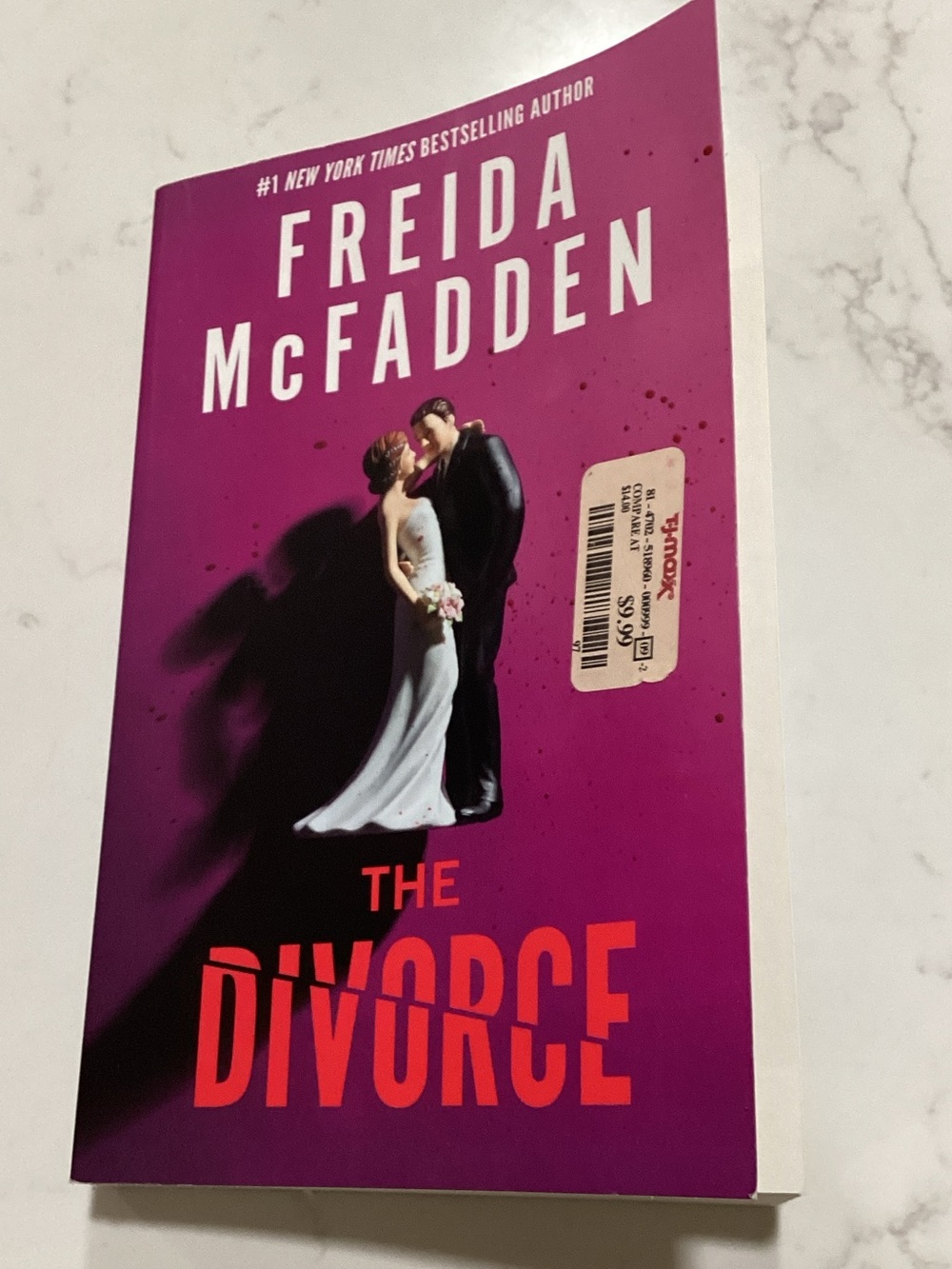 Freida McFadden The Divorce - Purple Paperback